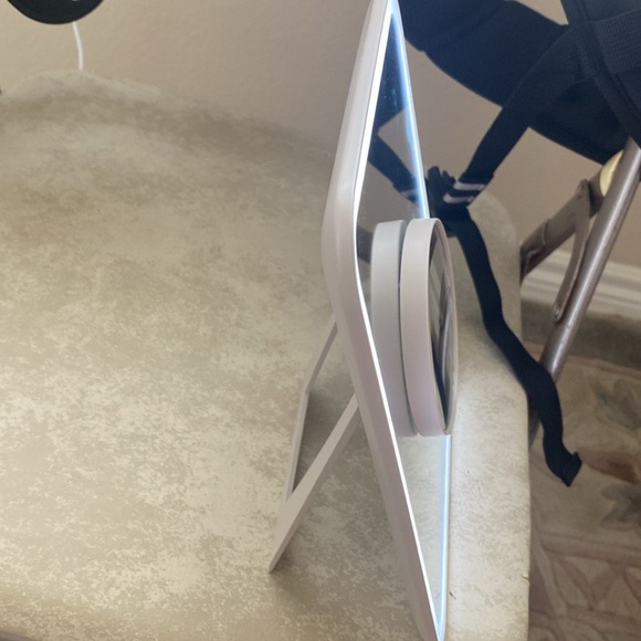 STYLPRO GLOW AND GO MIRROR 10x magnification - Picture 5 of 7